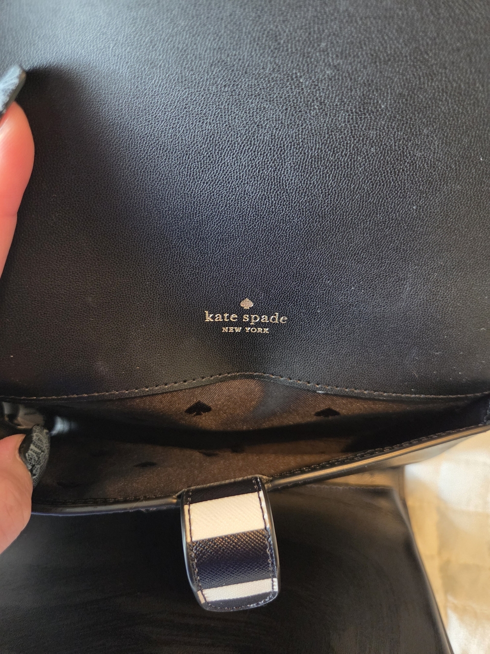 kate spade Laurel Way Winni Black & White Stripe Crossbody Wallet - Picture 7 of 9
